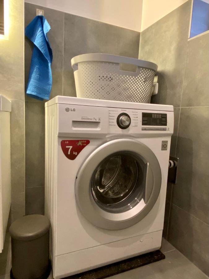 Traumhafte 115 Qm Ferienwohnung Am Steinhuder Meer, Ruhig, Komfortabel, Loggia, Parkplatz, Wifi Wunstorf Exterior foto
